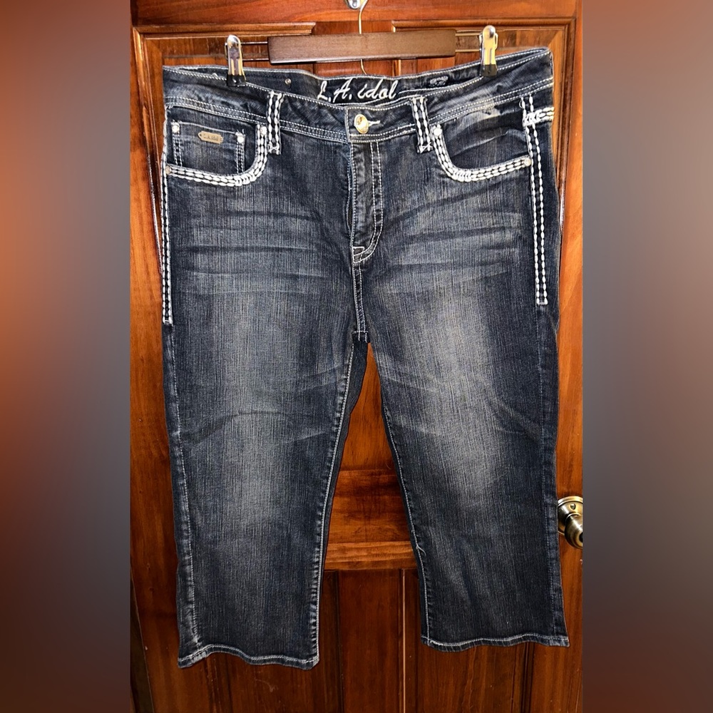 LA Idol NWOT Capri Jean